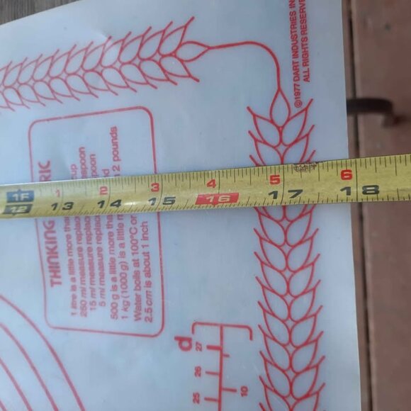 Vintage Tupperware Pastry Mat and Rolling Pin Sheet and Measurements Conversion - Picture 6 of 6